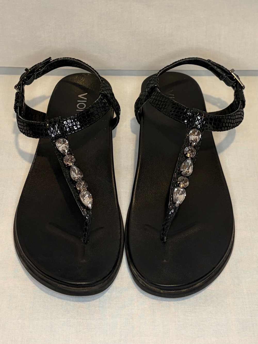 Vionic Palm Boca T-Strap Sandals – Black Snake – Women's 6.5M